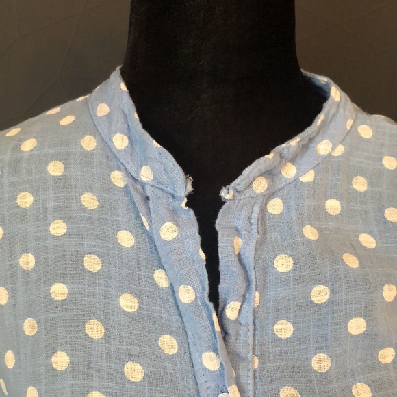 CHARLIE blue/white polka dot top size medium - Picture 4 of 10